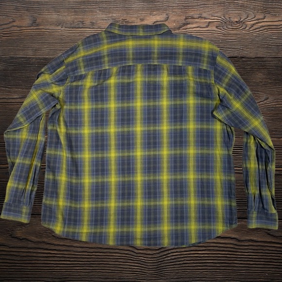 Lot of 2 Columbia Mens XXL Plaid Button Down Shirts Grey Green Regular Fit - Picture 3 of 14